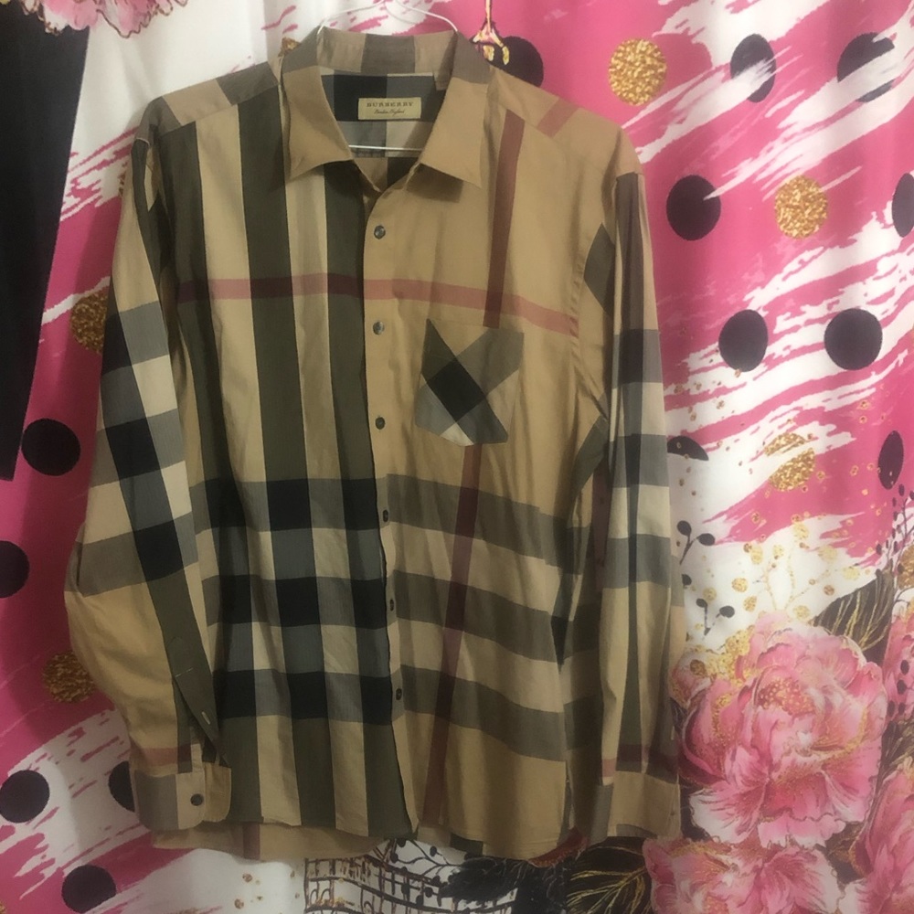 EUC Tan and Red Burberry button down shirt 3XLT